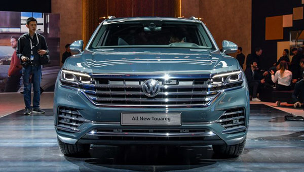 Фольксваген раскрыл цены и комплектации нового кроссовера Touareg Фольксваген раскрыл цены и комплектации нового кроссовера Touareg