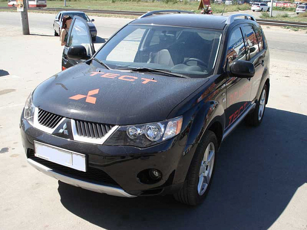    Mitsubishi Outlander XL 3,0 6. Instyle 2008