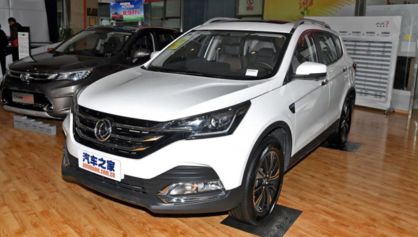 Китайский кроссовер Dongfeng ax7