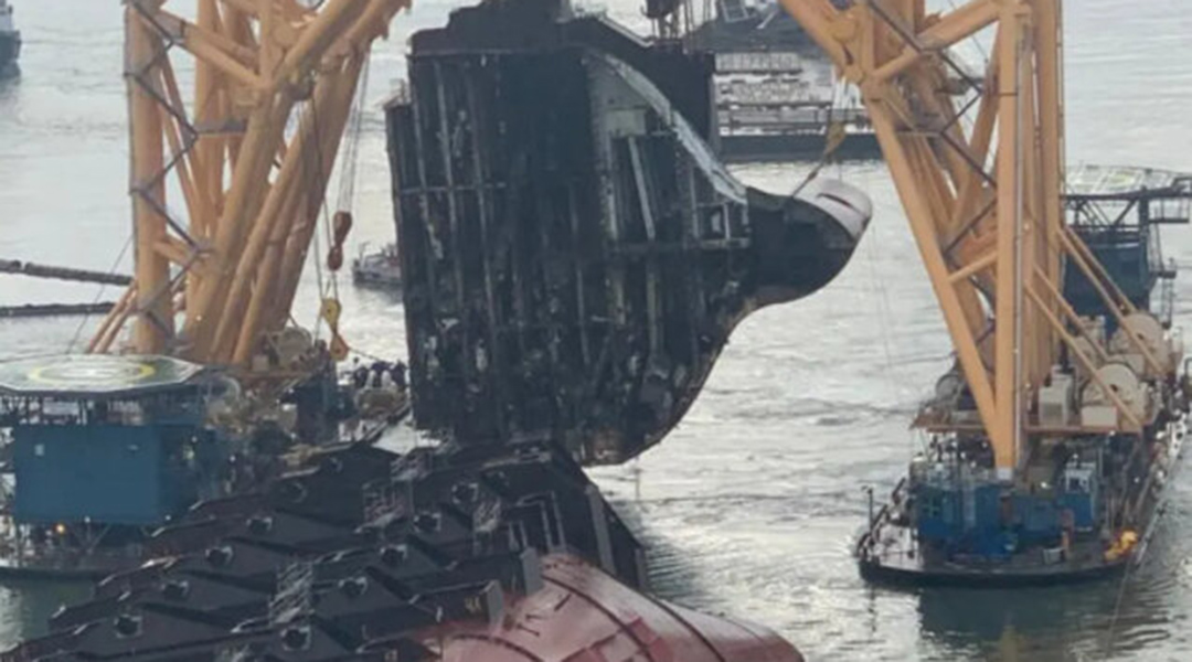 1нм нить разрезает корабль. 1нм нить разрезает корабль. Разрезал корабль на пополам. 1нм нить разрезает корабль. Корабль волгодонск сухогруз распили.