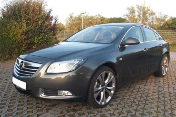    Opel Insignia 2.0 AT 2013