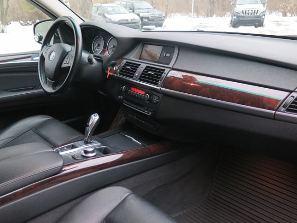 Фото БМВ X5 2009 цена 1055000 руб.