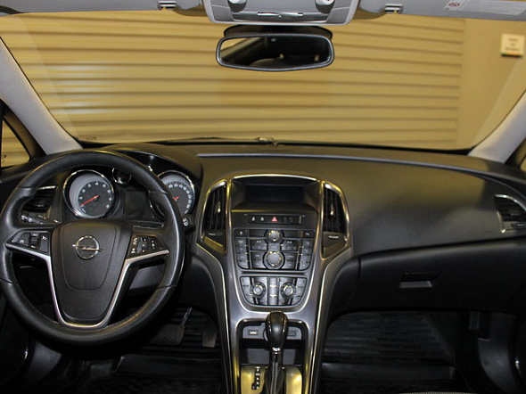 Фото Опель Астра 2012 цена 610000 руб. Фото Опель Астра 2012 цена 610000 руб.