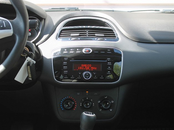 Фото Фиат Гранд Пунто 2011 цена 410000 руб. Фото Фиат Гранд Пунто 2011 цена 410000 руб.