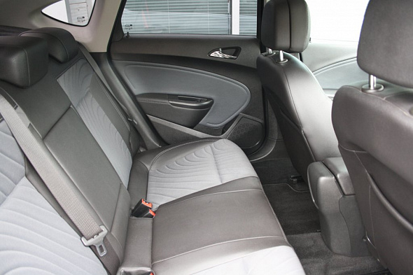 Фото Опель Астра 2013 цена 650000 руб.