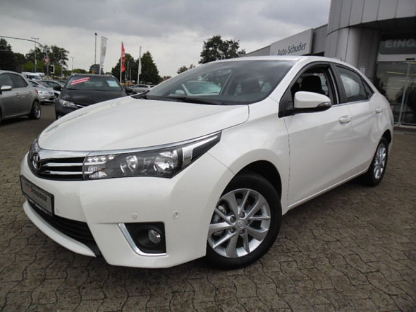 Toyota Corolla 2014 белая