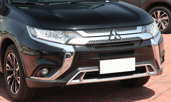 Взял новый 7-местный Mitsubishi Outlander - вместительность, как в Toyota Highlander