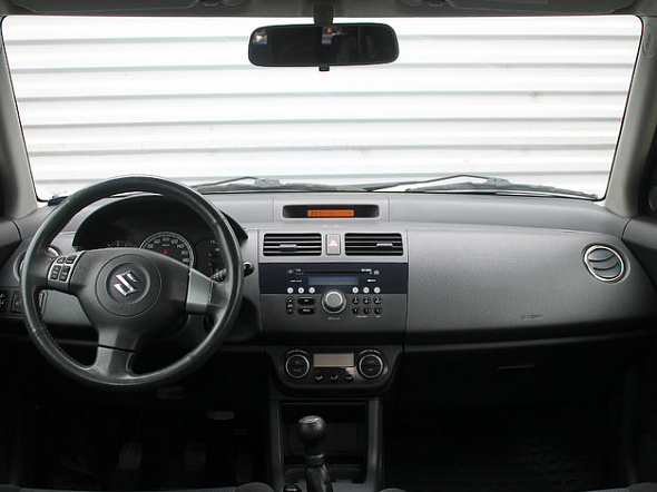 Фото Сузуки Свифт 2007 цена 299000 руб. Фото Сузуки Свифт 2007 цена 299000 руб.