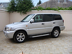 Nissan Terrano 2,4 мех