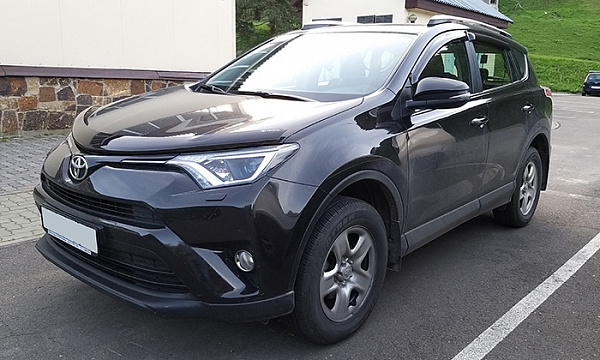   Toyota RAV4 2019  Kia Sportage -  !