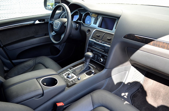 Фото Ауди КУ 7 2013 цена 2377000 руб. Фото Ауди КУ 7 2013 цена 2377000 руб.