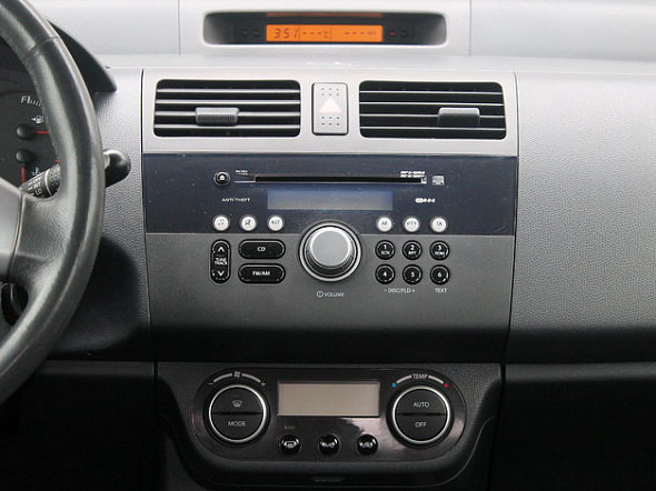 Фото Сузуки Свифт 2007 цена 299000 руб.