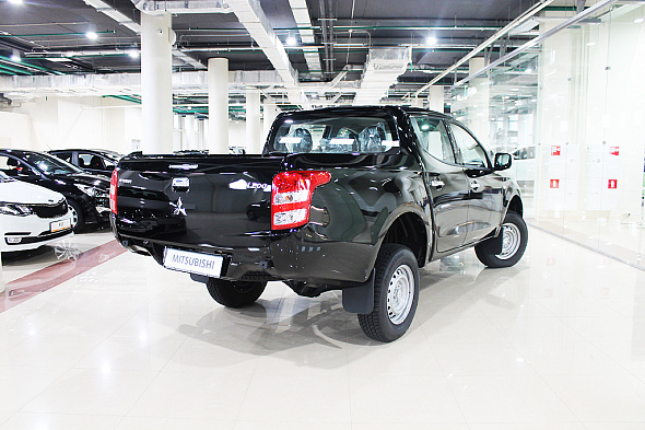 Фото Мицубиси Л 200 2015 цена 1279990 руб. Фото Мицубиси Л 200 2015 цена 1279990 руб.