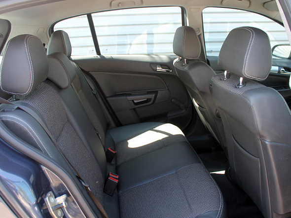 Фото Опель Астра 2008 цена 450000 руб.