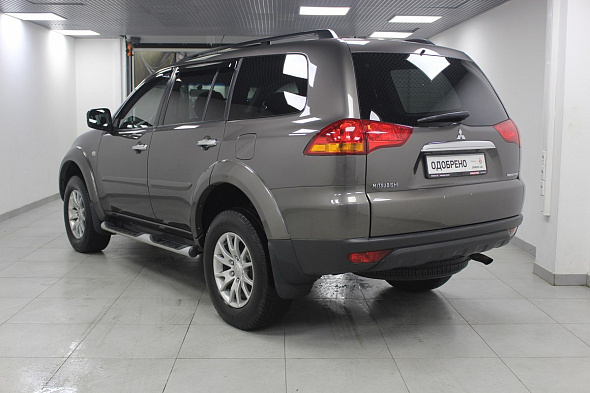 Фото Мицубиси Паджеро Спорт 2013 цена 1255500 руб.