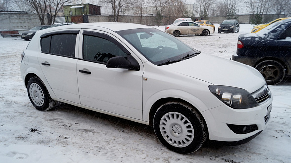 Фото Опель Астра 2013 цена 395000 руб. Фото Опель Астра 2013 цена 395000 руб.