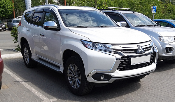  Pajero Sport  Toyota Fortuner  Mitsubishi -  